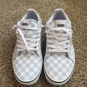 Vans Checkerboard Low Top Sneakers in Light Gray & White